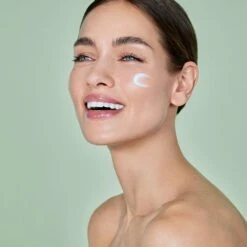 Ricarica Di Crema Viso Idratante Anti-Età 50g Hyaluronic Moisture Isdin -Corpo Vita Vendite 131535