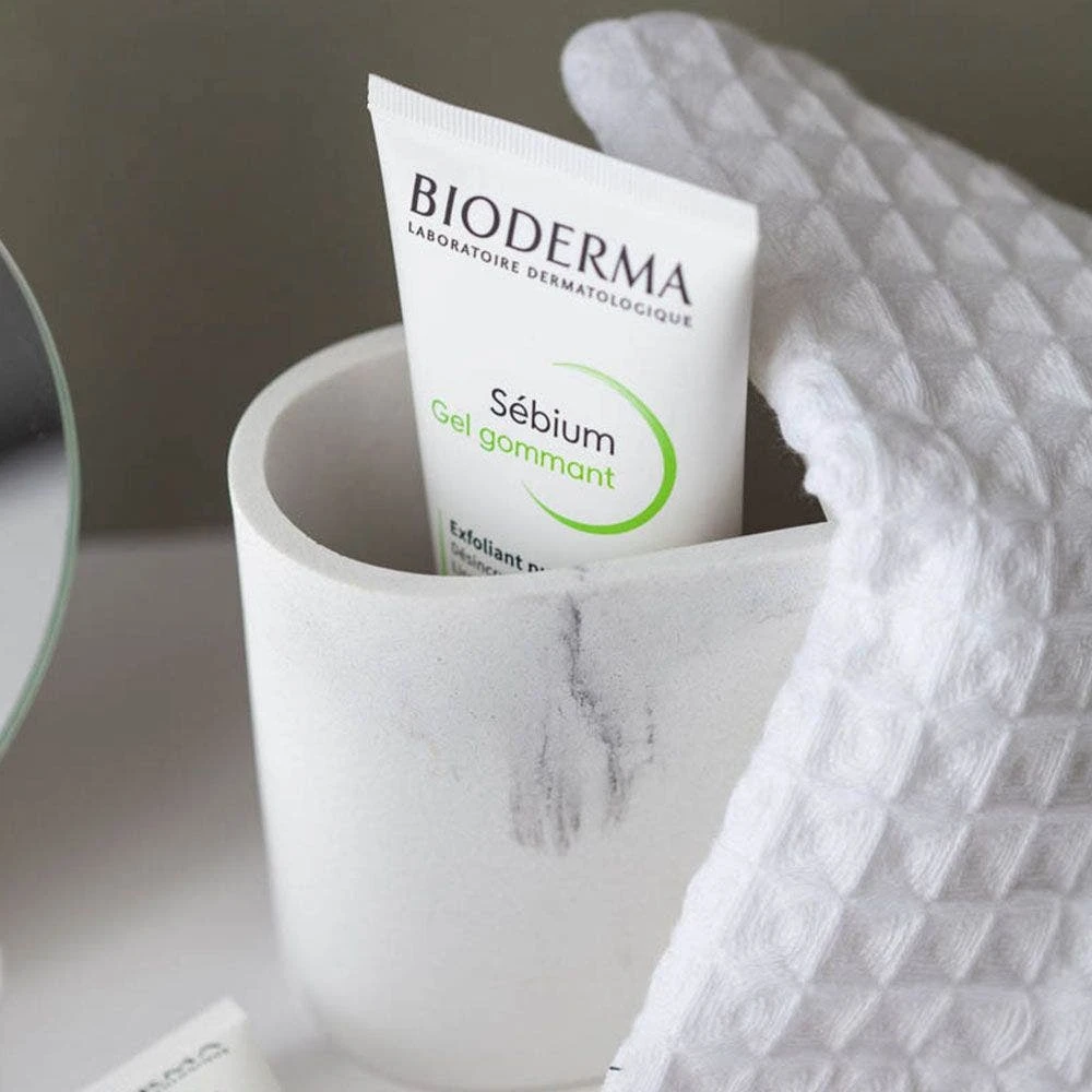 Scrub Esfoliante Purificante Pelli Miste A Grasse 100ml Sebium Peaux Mixtes à Grasses Bioderma 4 Scrub Esfoliante Purificante Pelli Miste A Grasse 100ml Sebium Peaux Mixtes à Grasses Bioderma - immagine 4